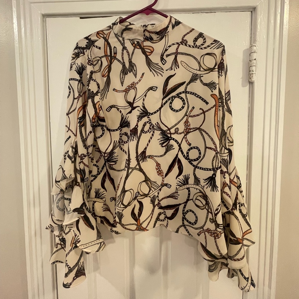 Cute going out blouse!